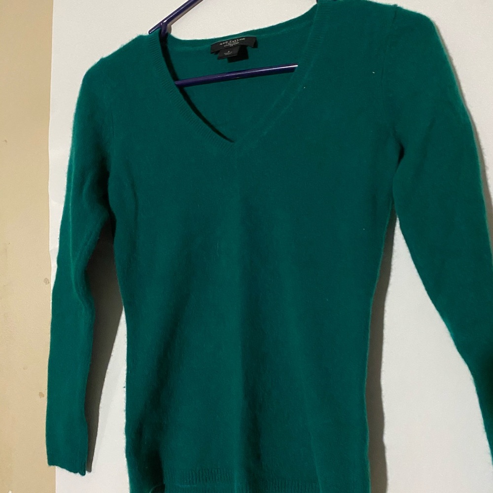 🥰 Ann Taylor Cashmere Sweater 🥰